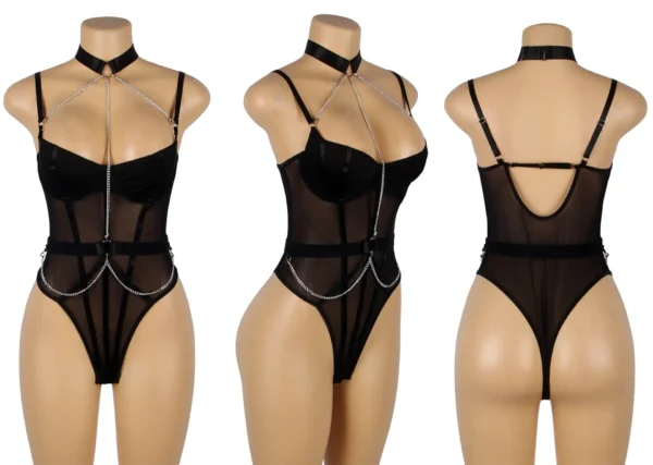Body résille noir balconnet collier et chaînes (photographie produit sur fond blanc) Body résille noir balconnet collier et chaînes