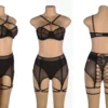 Ensemble lingerie noir harnais et porte-jarretelles (vue des trois face sur fond blanc) Ensemble lingerie noir harnais et porte-jarretelles