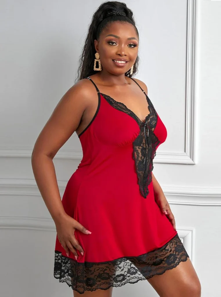 Nuisette rouge coupe fluide et dentelle noire vue de face