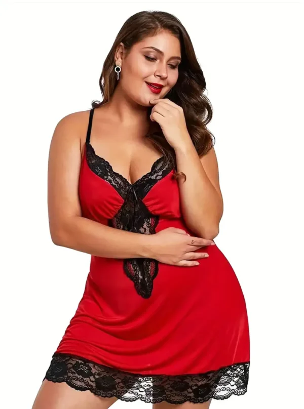Nuisette rouge coupe fluide et dentelle noire vue de face alternative Nuisette rouge coupe fluide et dentelle noire vue de face alternative