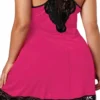 Nuisette satin rose coupe fluide et dentelle noire (vue de dos) Nuisette satin coupe fluide et dentelle noire