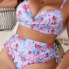 Bikini grande taille fleuri pastel taille haute – Bella Flora (assis) Bikini grande taille fleuri pastel taille haute – Bella Flora
