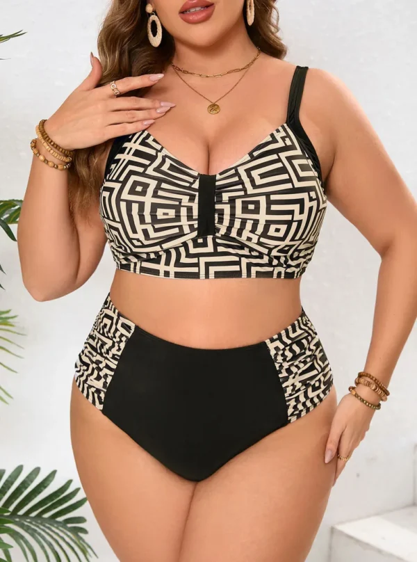 Bikini grande taille sculptant sans fermeture – GeoGlow (blanc, vue de face) Bikini grande taille sculptant sans fermeture – GeoGlow