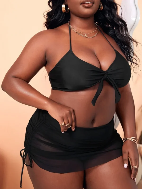 Bikini noir avec jupe courte intégrée réglable