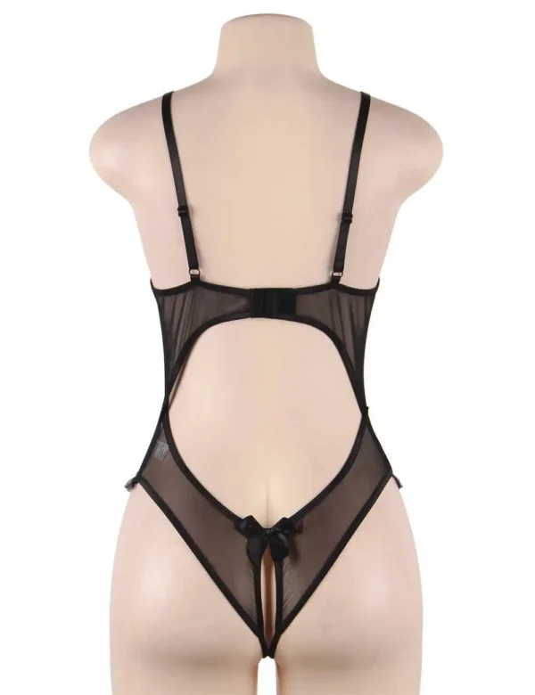 Body noir fendu et seins-nus (3) Body noir fendu et seins-nus