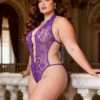 Body violet en dentelle ouvert et décolleté (2) Body violet en dentelle ouvert et décolleté