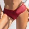 Culotte sexy à lanières dos ouvert (rouge, vue de face) Culotte sexy dos ouvert à lanières