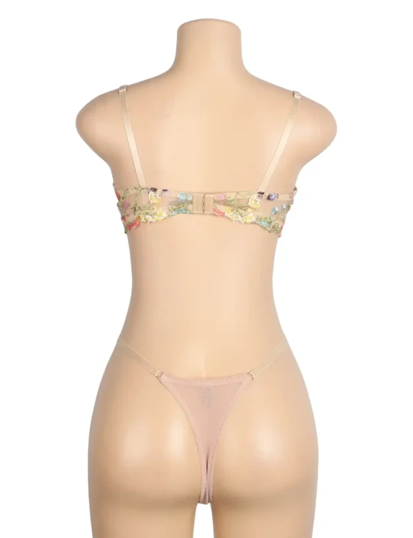 Ensemble lingerie beige à fleurs brodées (2) Ensemble lingerie beige à fleurs brodées