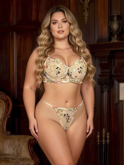 Ensemble lingerie beige à fleurs brodées
