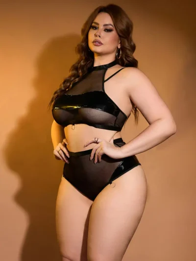 Ensemble lingerie cuir culotte haute et résille