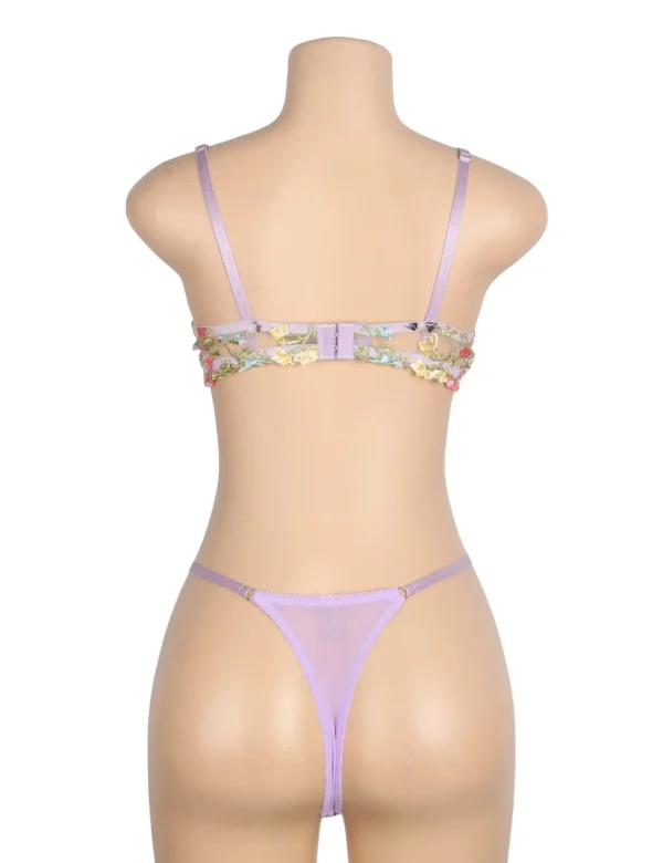 Ensemble lingerie lilas à fleurs brodées (3) Ensemble lingerie lilas à fleurs brodées