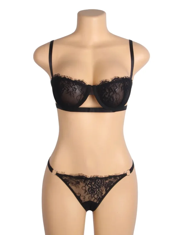 Ensemble lingerie noir dentelle et décolleté ouvert (5) Ensemble lingerie noir dentelle et décolleté ouvert