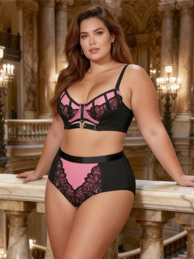 Ensemble noir et rose culotte haute et harnais (1) Ensemble noir et rose culotte haute et harnais