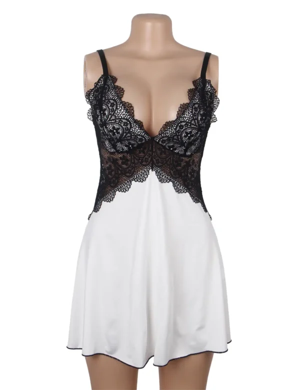 Nuisette blanche satinée et dentelle noire (4) Nuisette blanche satinée et dentelle noire
