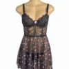 Nuisette dentelle noire et voile à coeurs roses (3) Nuisette dentelle noire et voile à cœurs roses