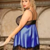 Nuisette en satin bleu et dentelle noire (2) Nuisette en satin bleu et dentelle noire