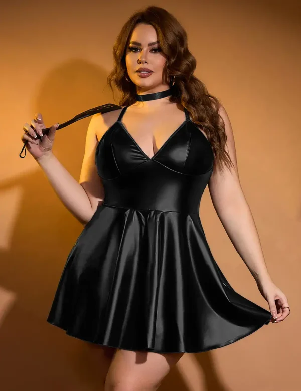 Nuisette noire évasée effet cuir mat (2) Nuisette noire évasée effet cuir mat