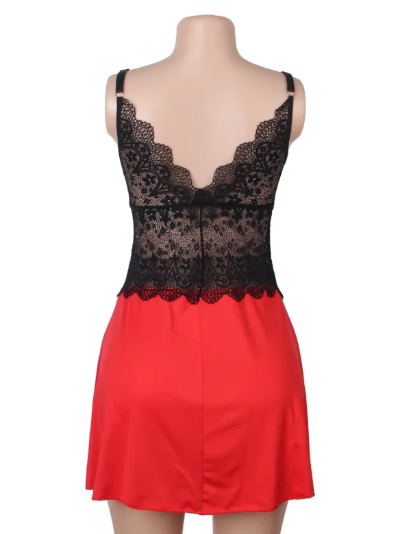 Nuisette satinée rouge et dentelle noire (2) Nuisette satinée rouge et dentelle noire
