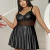 Robe noire effet cuir coupe évasée (1) Robe noire effet cuir coupe évasée