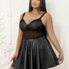 Robe noire effet cuir coupe évasée (2) Robe noire effet cuir coupe évasée