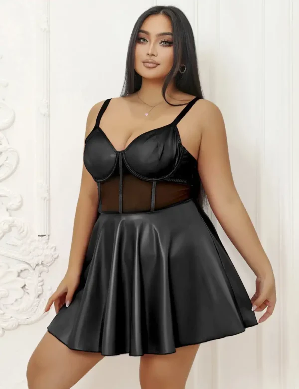 Robe noire effet cuir coupe évasée (2) Robe noire effet cuir coupe évasée