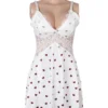nuisette blanche dentelle et motifs coeurs (5) Nuisette blanche dentelle et motifs cœurs
