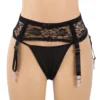 porte-jarretelles noir en dentelle et string (1) Porte-jarretelles noir grande taille en dentelle