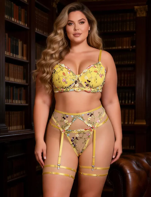 Ensemble lingerie jaune à fleurs avec porte-jarretelles (4) Ensemble lingerie jaune à fleurs avec porte-jarretelles