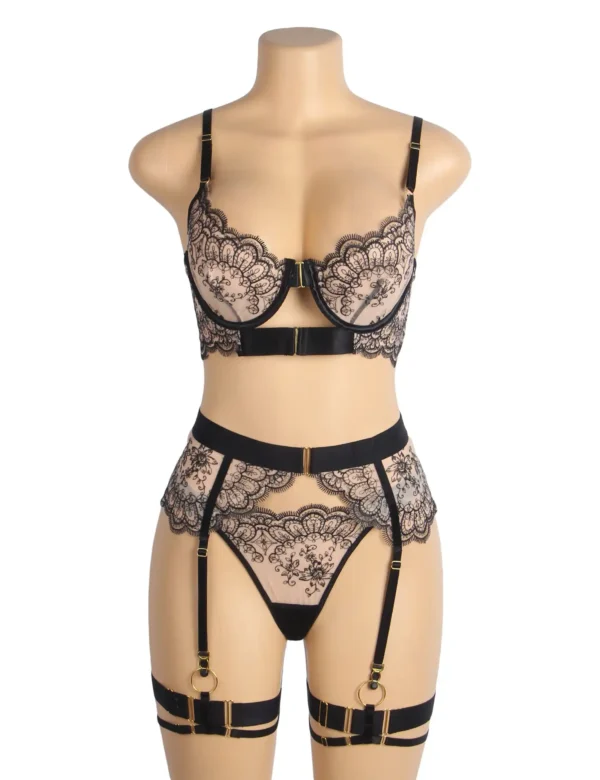 Ensemble lingerie noir transparent à broderies et porte-jarretelles (2) Ensemble lingerie transparent à broderies et porte-jarretelles