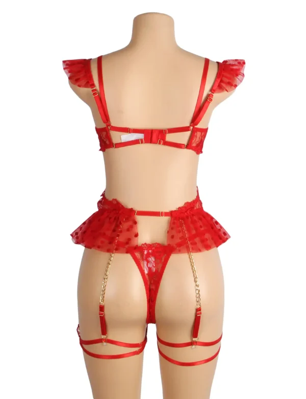 Ensemble lingerie rouge à volants et porte-jarretelles chaînes (3) Ensemble lingerie rouge à volants et porte-jarretelles chaînes