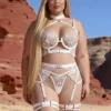 Ensemble lingerie sexy blanc porte-jarretelles et jarretières (1) Ensemble lingerie sexy blanc porte-jarretelles et jarretières