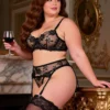 Ensemble lingerie transparent en dentelle noire avec porte-jarretelles (2) Ensemble lingerie transparent en dentelle noire avec porte-jarretelles