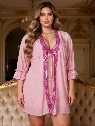 Ensemble nuisette et peignoir rose transparent en dentelle